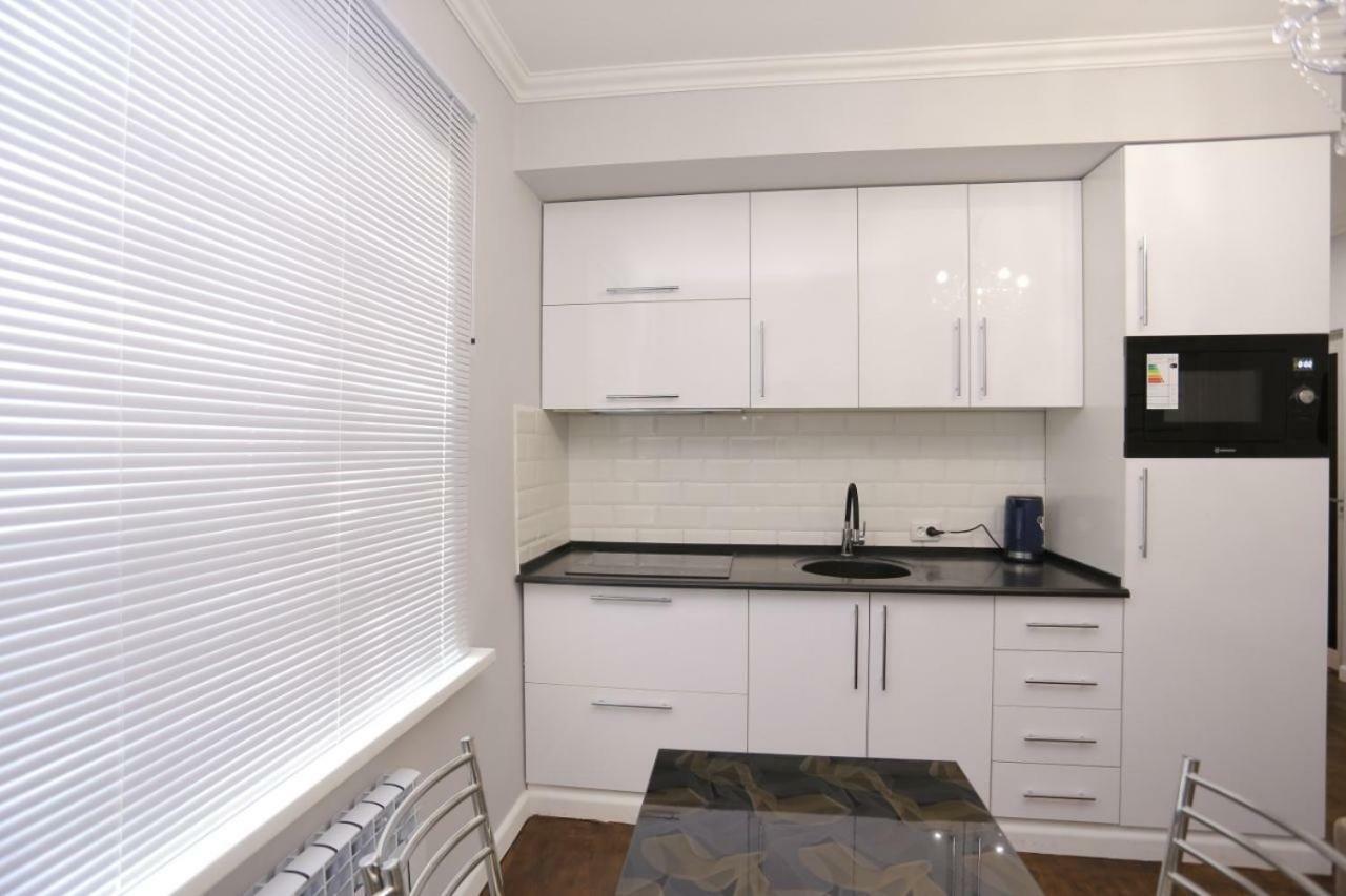 Luxury 2 Bedrooms Apartment Walking Distance From Gur-Emir Samarcande Extérieur photo