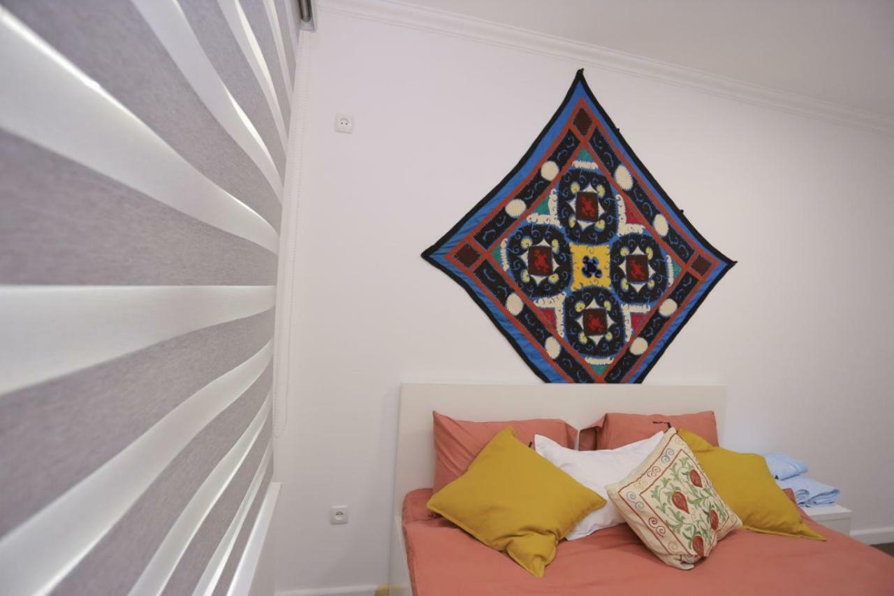 Luxury 2 Bedrooms Apartment Walking Distance From Gur-Emir Samarcande Extérieur photo
