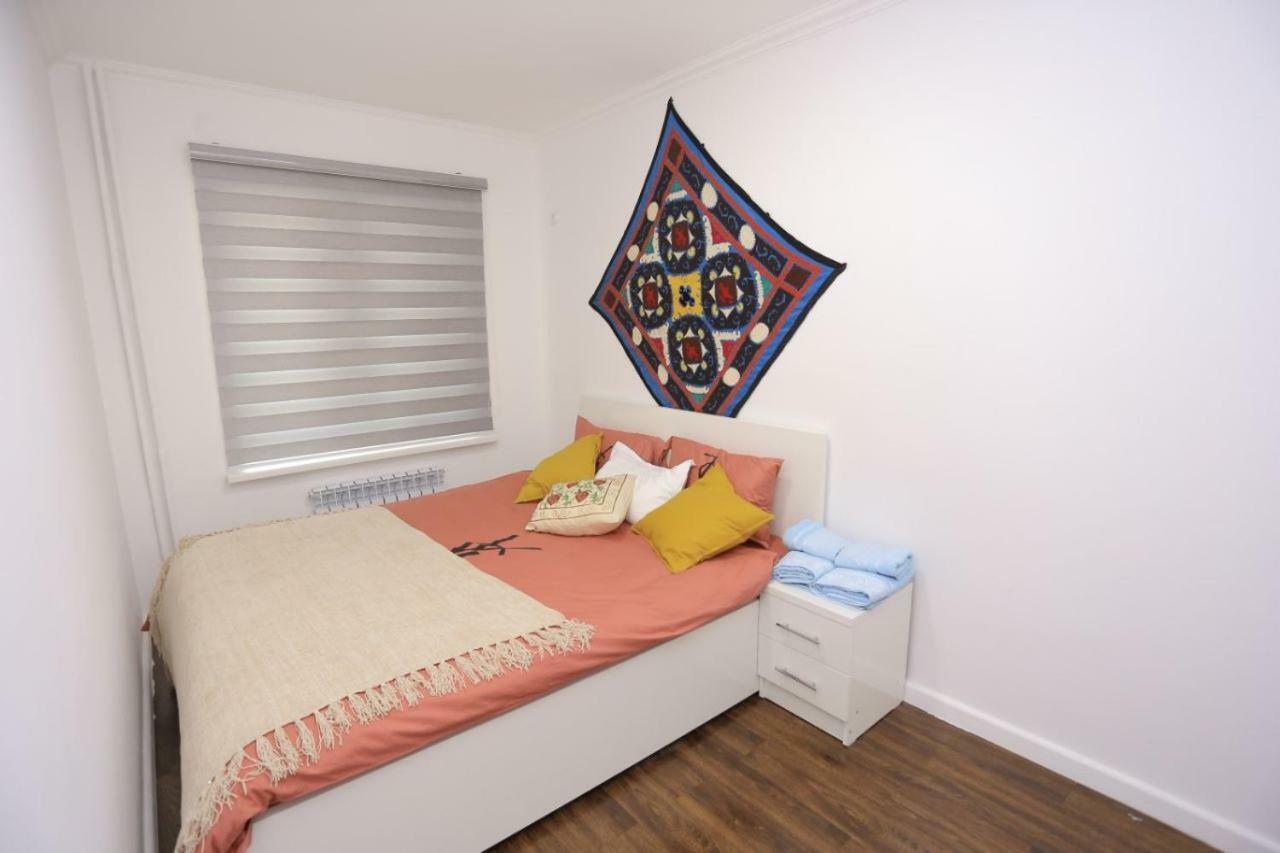 Luxury 2 Bedrooms Apartment Walking Distance From Gur-Emir Samarcande Extérieur photo