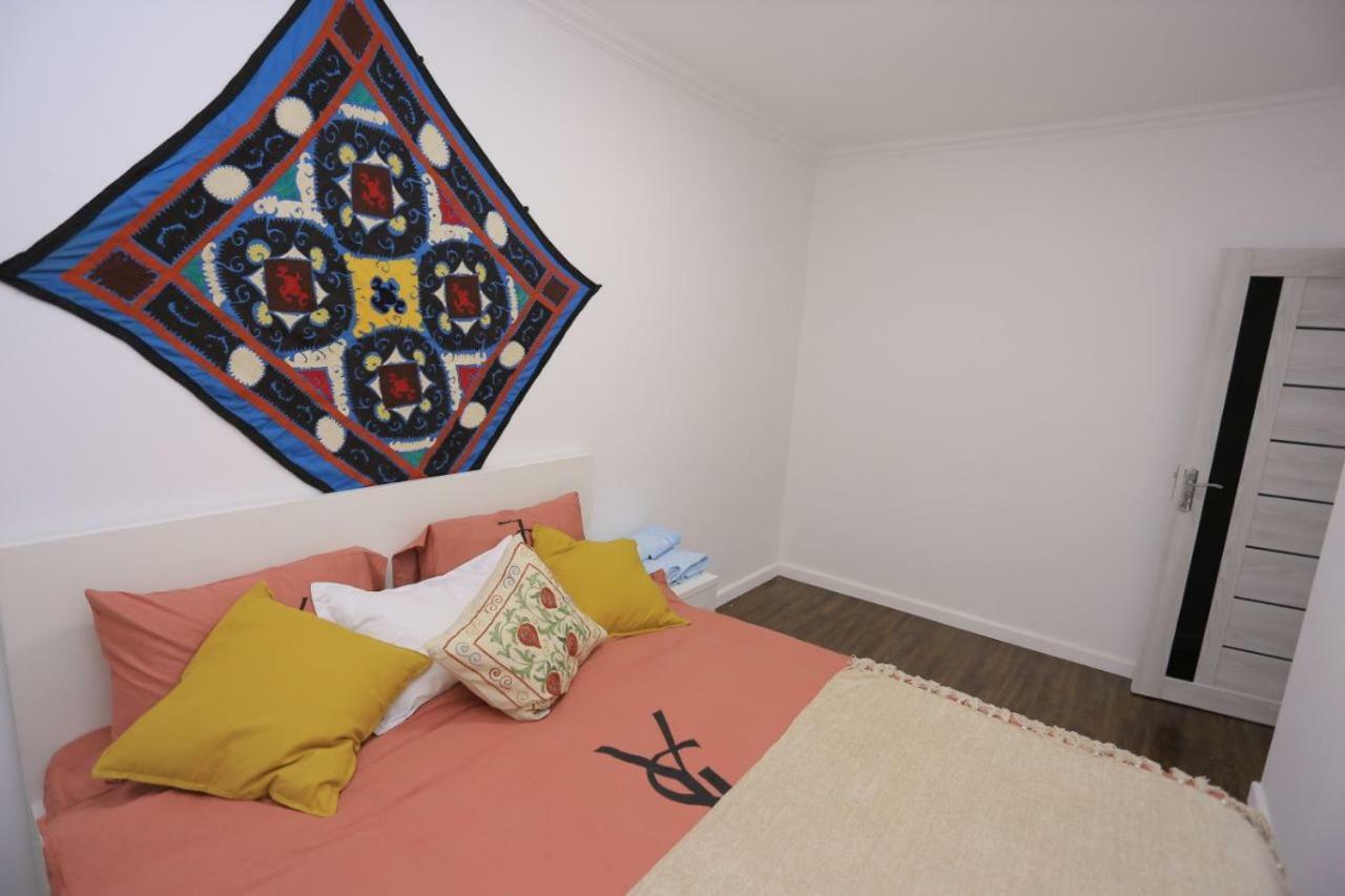 Luxury 2 Bedrooms Apartment Walking Distance From Gur-Emir Samarcande Extérieur photo