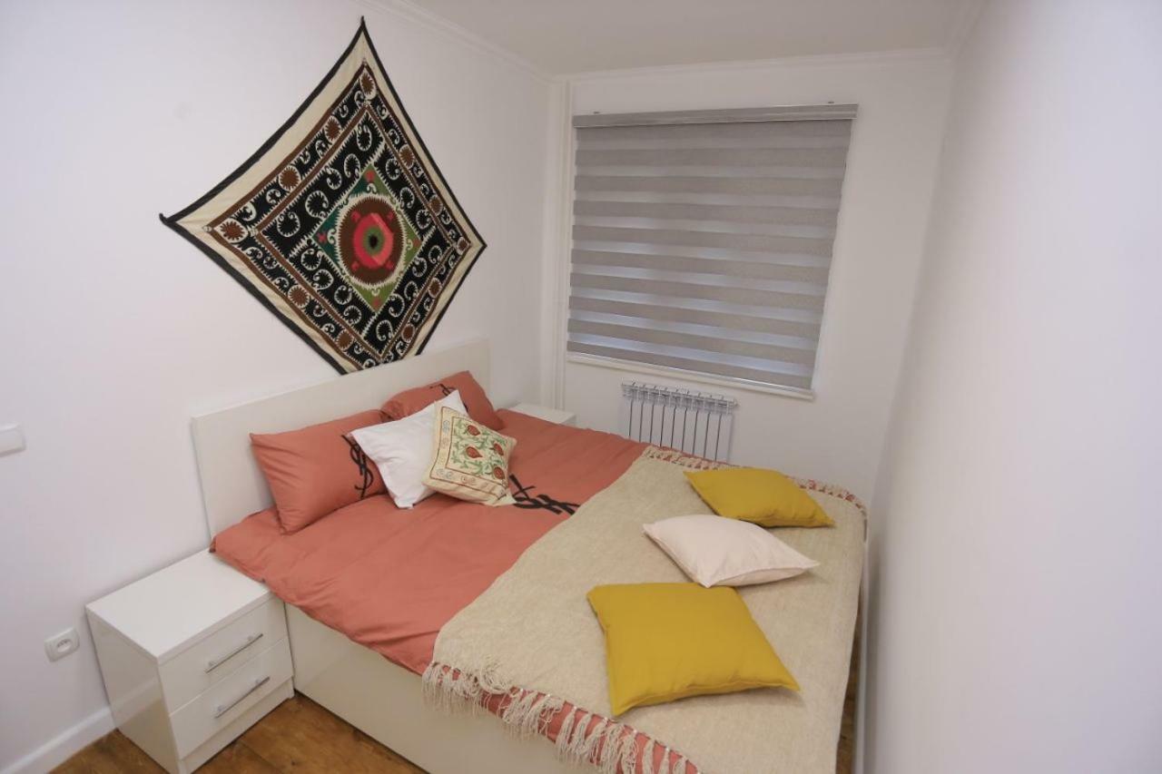 Luxury 2 Bedrooms Apartment Walking Distance From Gur-Emir Samarcande Extérieur photo